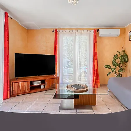 Villa Avec Piscine Proche Nimes Redessan Exterior foto