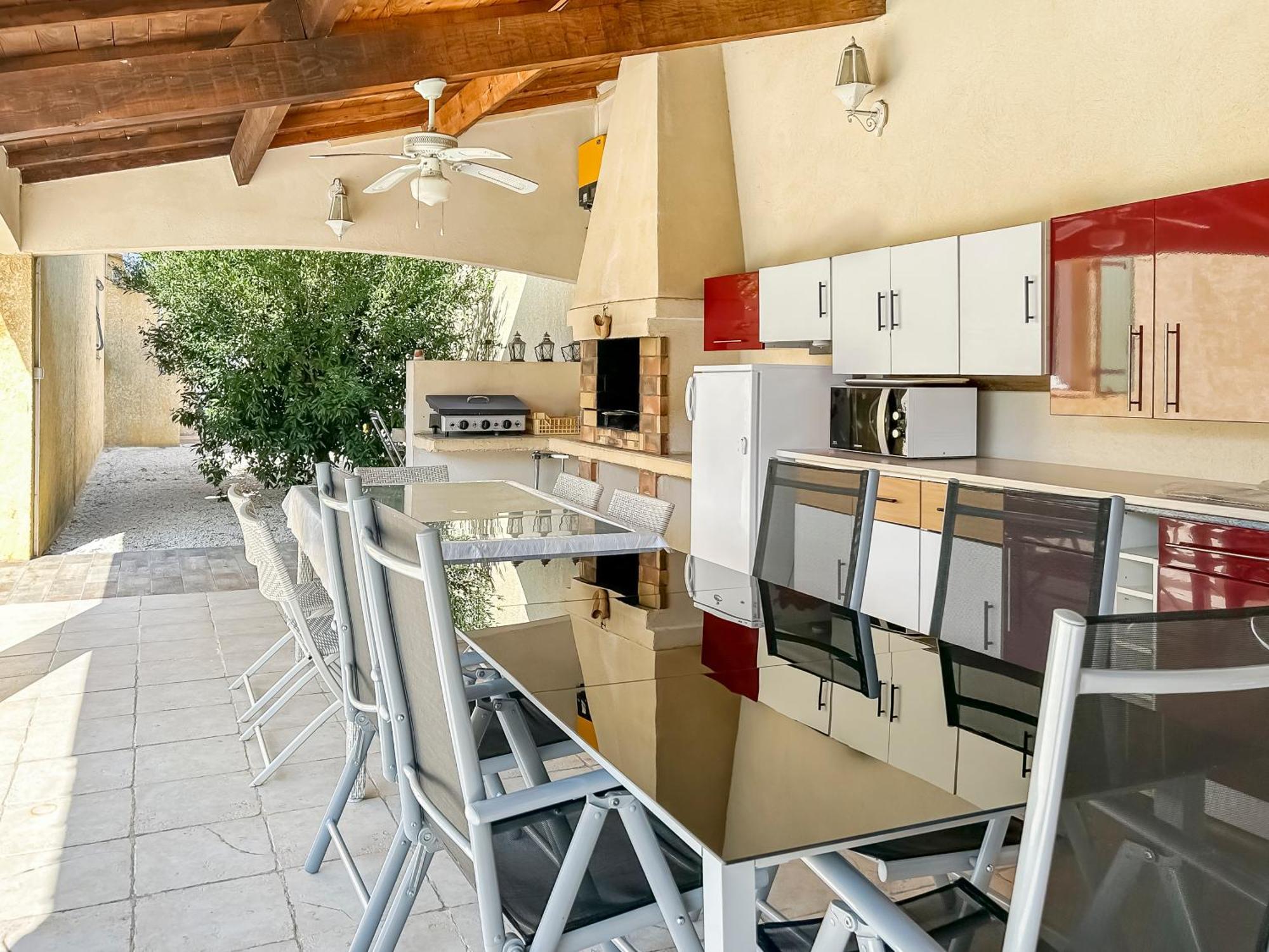 Avec Piscine Proche Nimes Villa Redessan